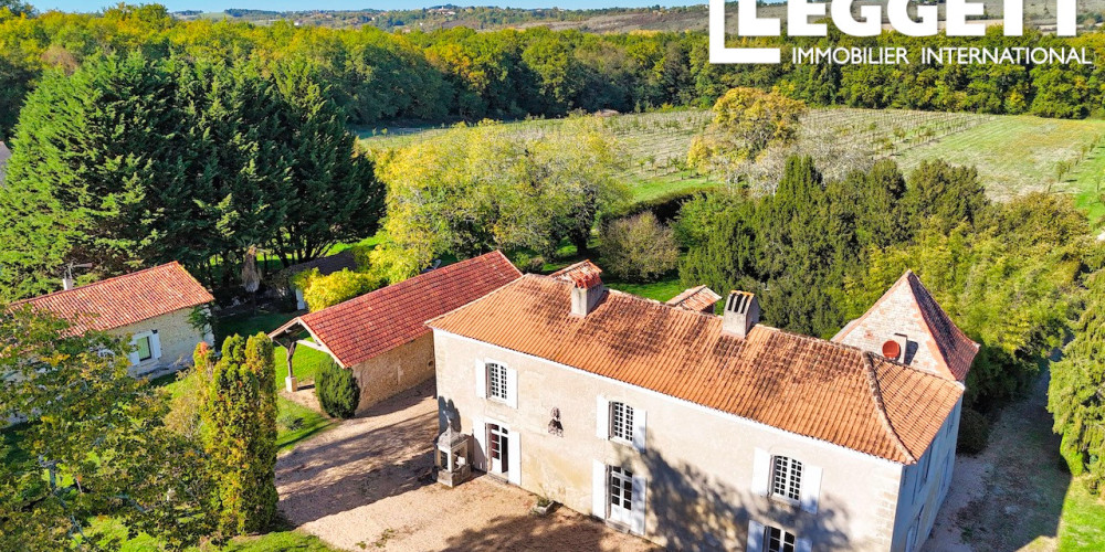 maison à DOUCHAPT (24350)