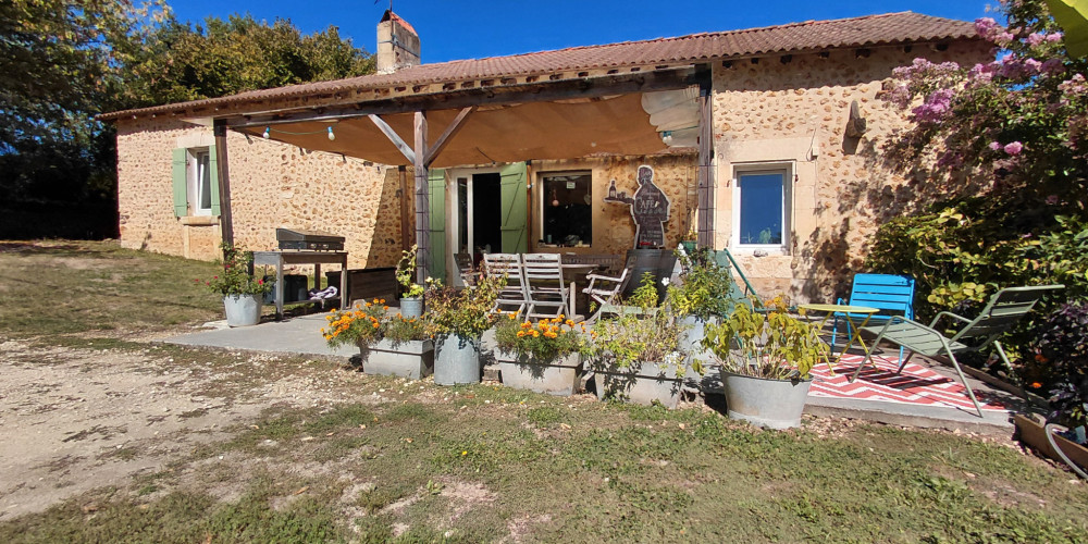 maison à SALON (24380)