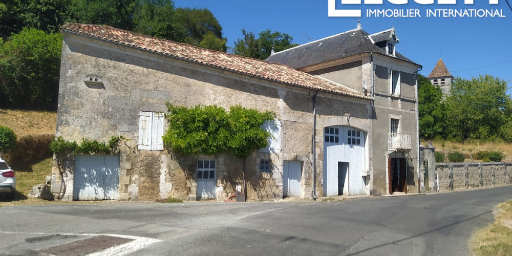 maison à MAREUIL (24340)