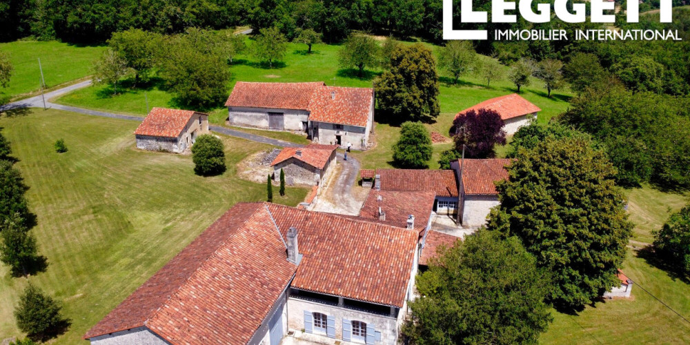 maison à GRAND BRASSAC (24350)