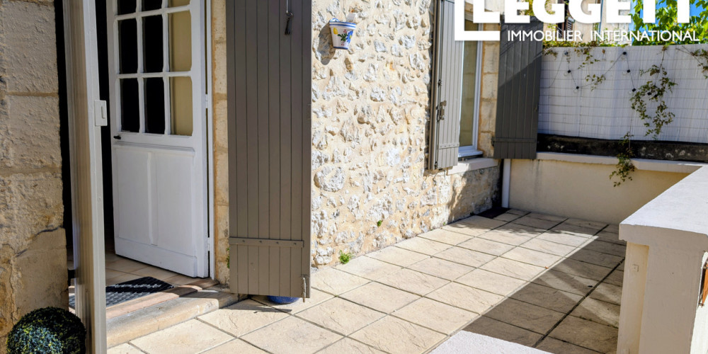 maison à LE BUGUE (24260)