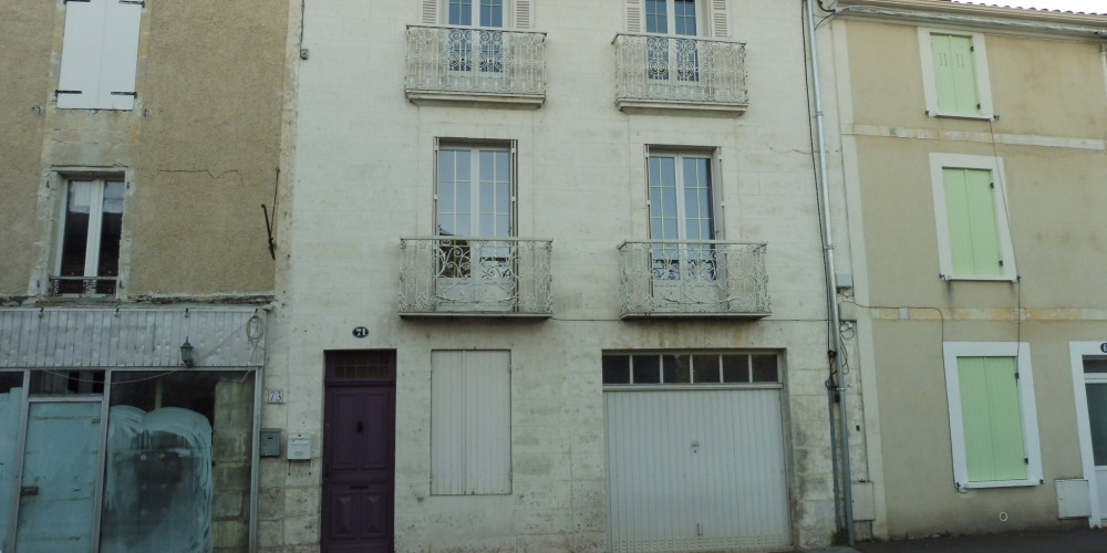 maison à RIBERAC (24600)
