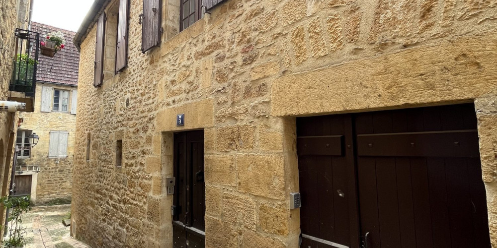 immeuble à SARLAT LA CANEDA (24200)