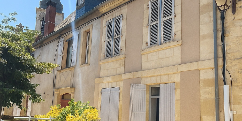 maison à MONTIGNAC (24290)