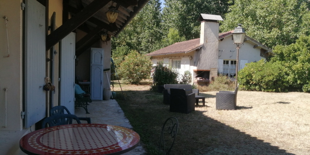 maison à ST PRIVAT DES PRES (24410)
