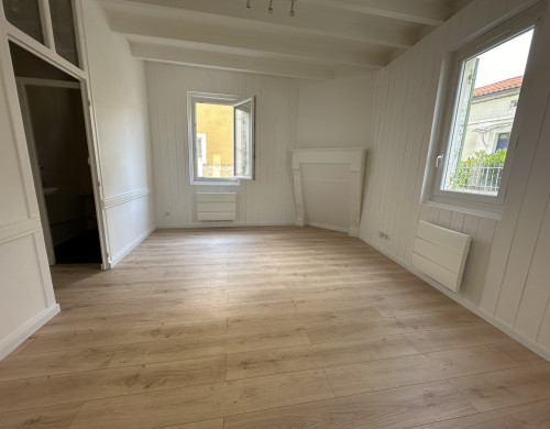 maison  LA ROCHE CHALAIS