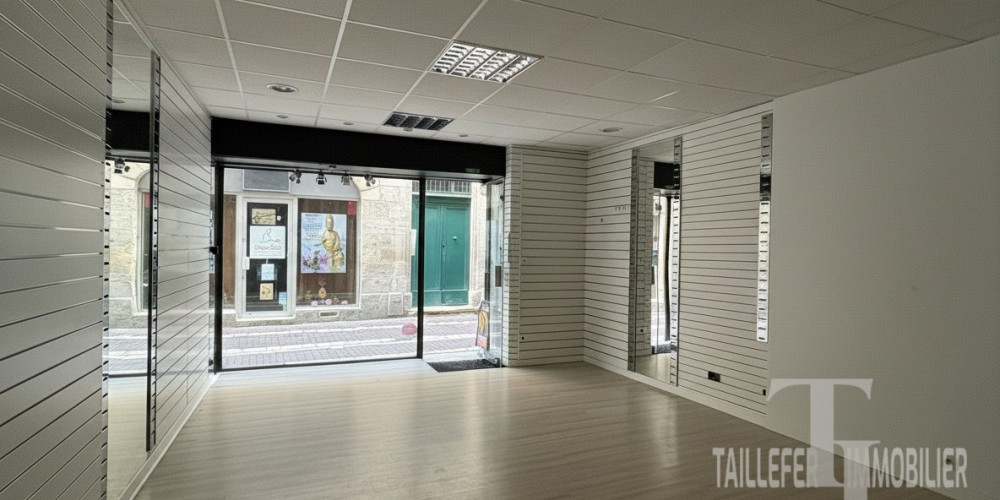 local commercial à PERIGUEUX (24000)