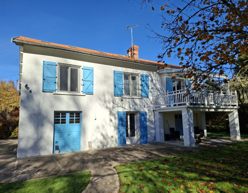 maison  ST ASTIER
