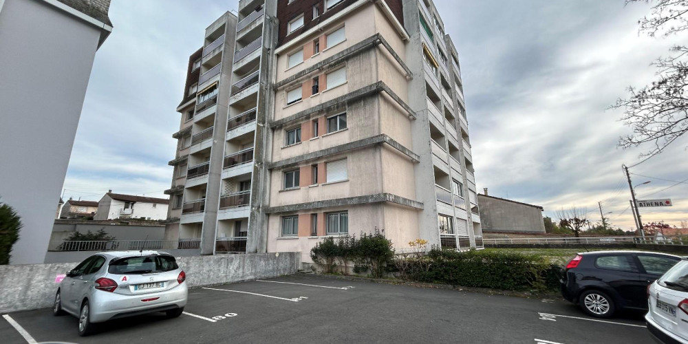 parking à PERIGUEUX (24000)