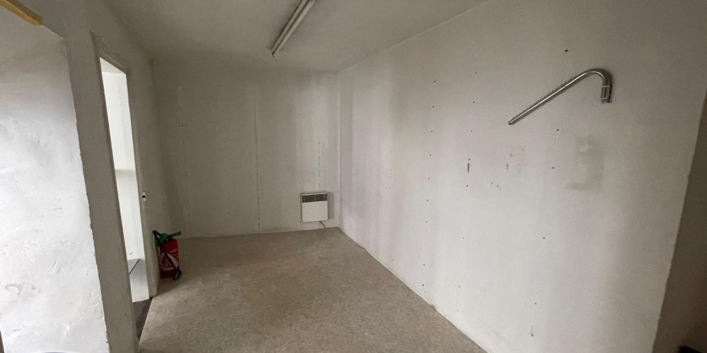 local commercial à PERIGUEUX (24000)