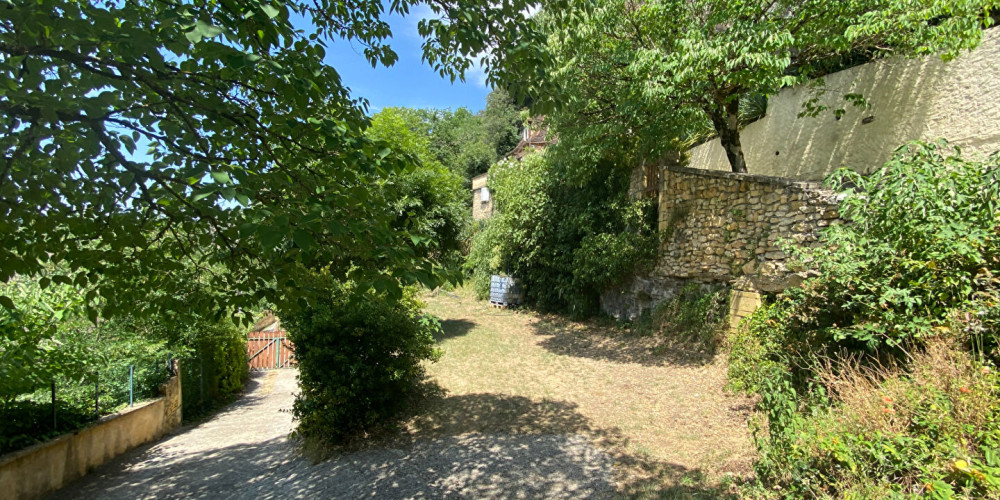 maison à LA ROQUE GAGEAC (24250)