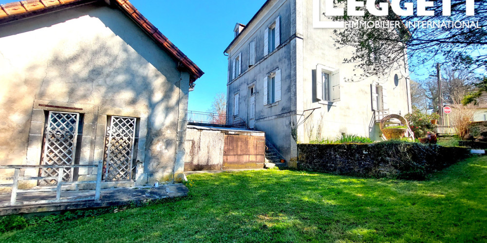 maison à BUSSIERE BADIL (24360)