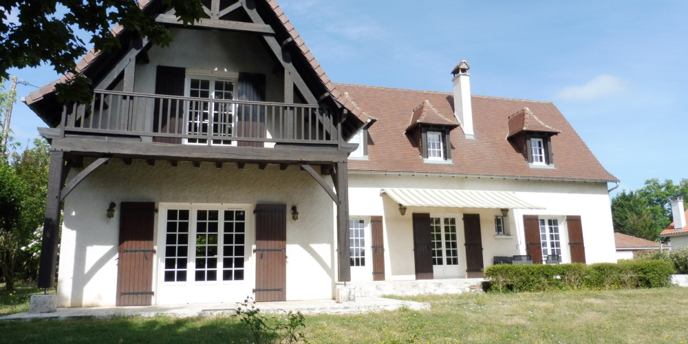 maison à RIBERAC (24600)