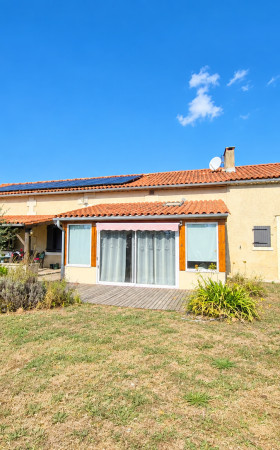 Maison  LA ROCHE CHALAIS