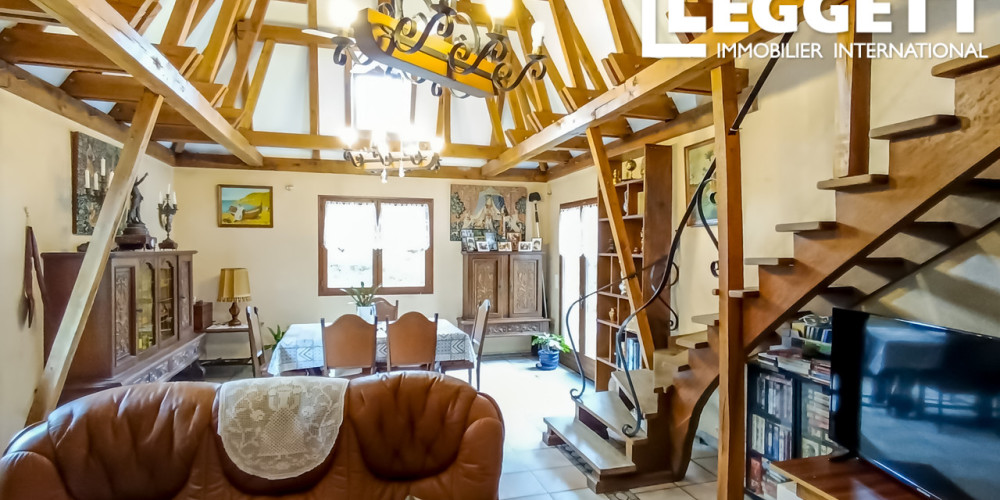 maison à ST PIERRE DE CHIGNAC (24330)