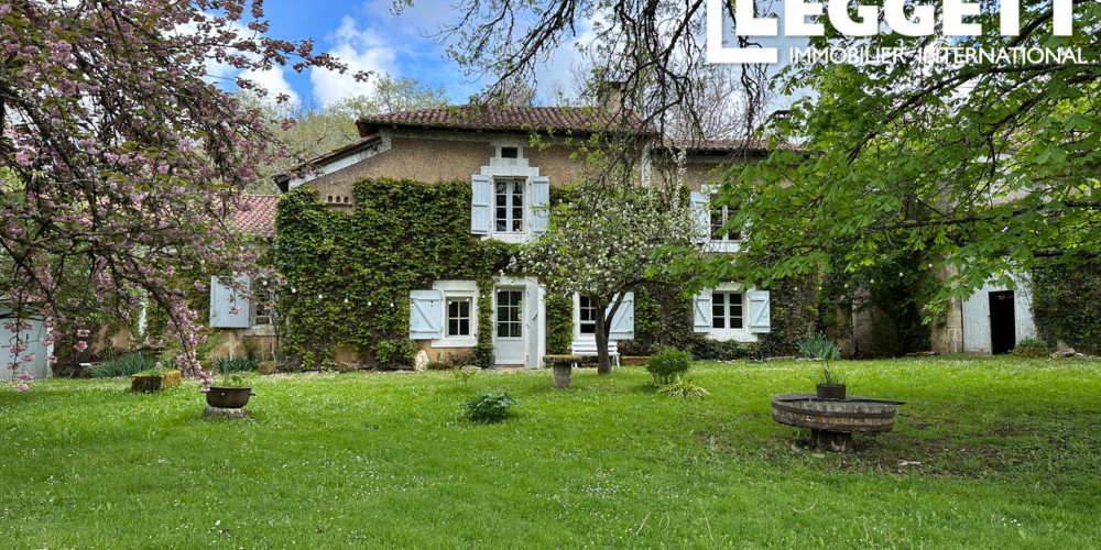 maison à LA TOUR BLANCHE (24320)