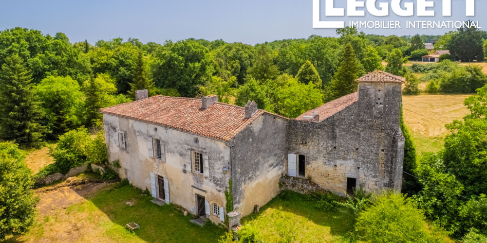 maison à CHAMPAGNE ET FONTAINE (24320)