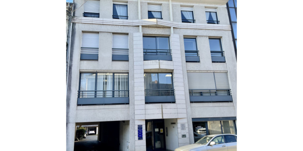 local commercial à PERIGUEUX (24000)