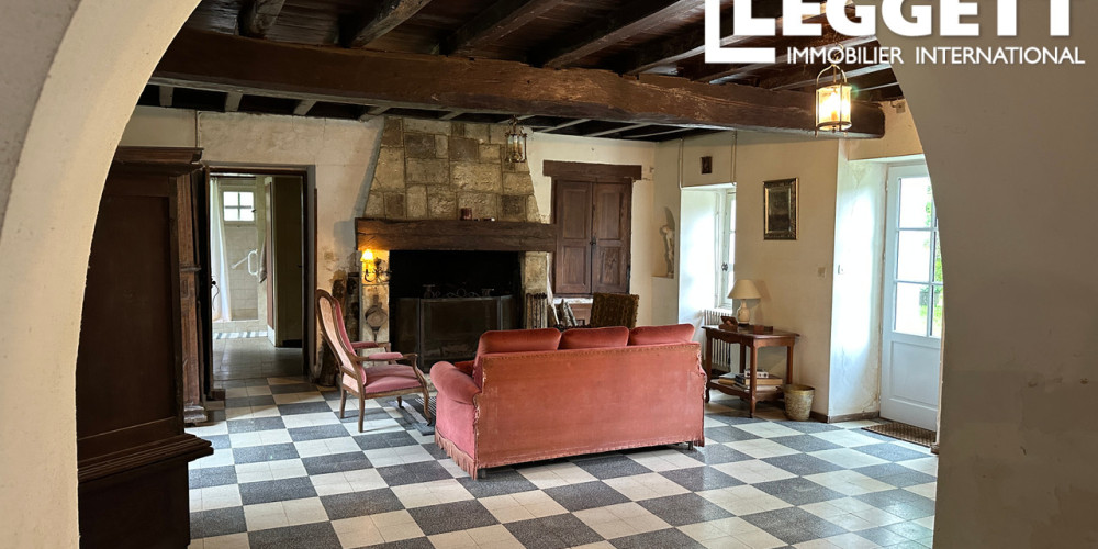 maison à LA TOUR BLANCHE (24320)