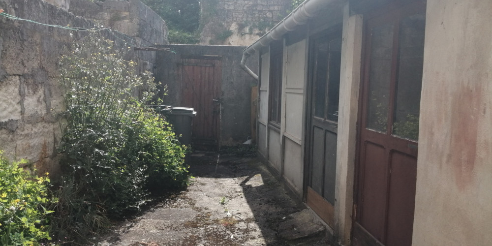 maison à LA ROCHEBEAUCOURT ET ARGENTINE (24340)