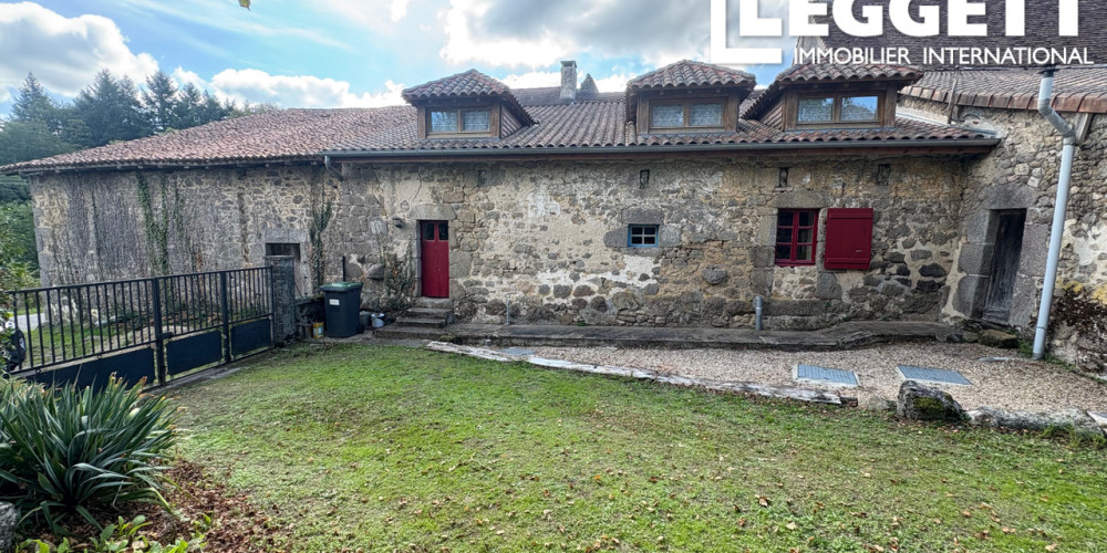 maison à ST ESTEPHE (24360)