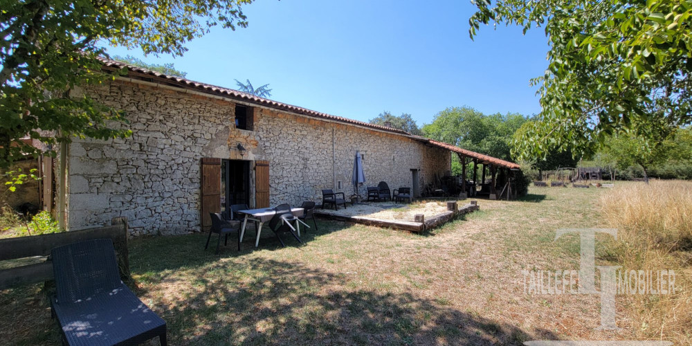 maison à LUSSAS ET NONTRONNEAU (24300)