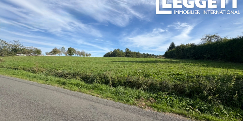 terrain à ST JORY DE CHALAIS (24800)