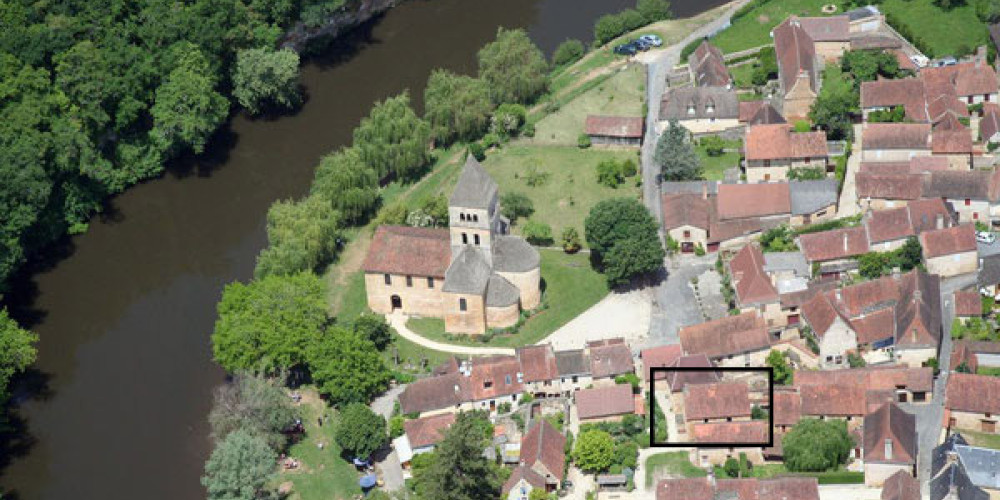 maison à ST LEON SUR VEZERE (24290)