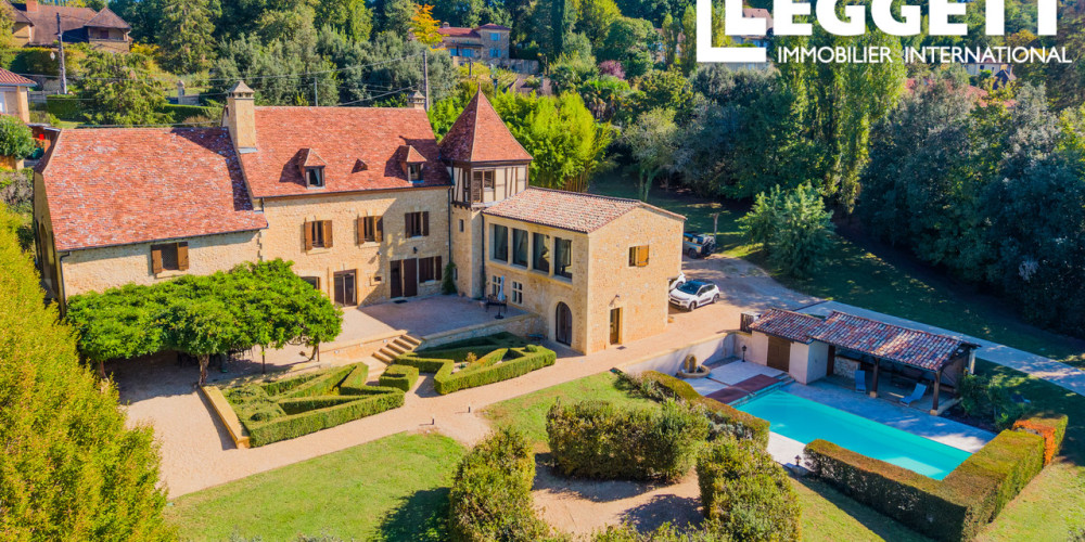 maison à SARLAT LA CANEDA (24200)