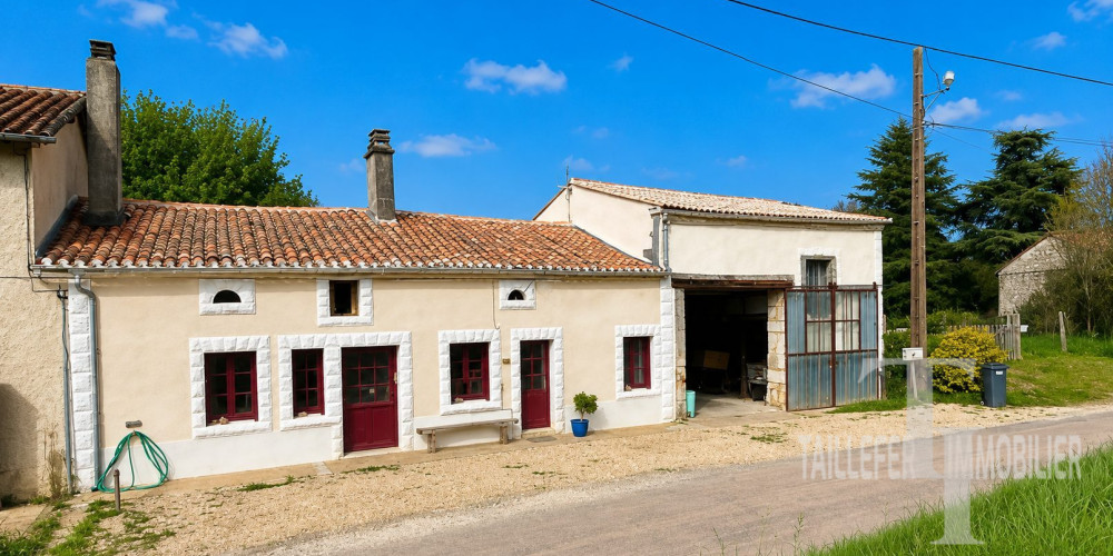 maison à CONNEZAC (24300)