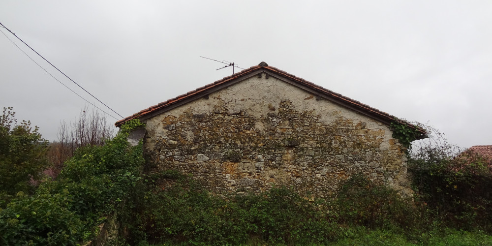 maison à MAREUIL (24340)