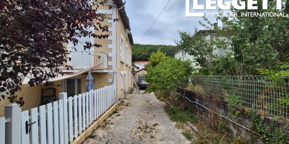 immeuble à TRELISSAC (24750)