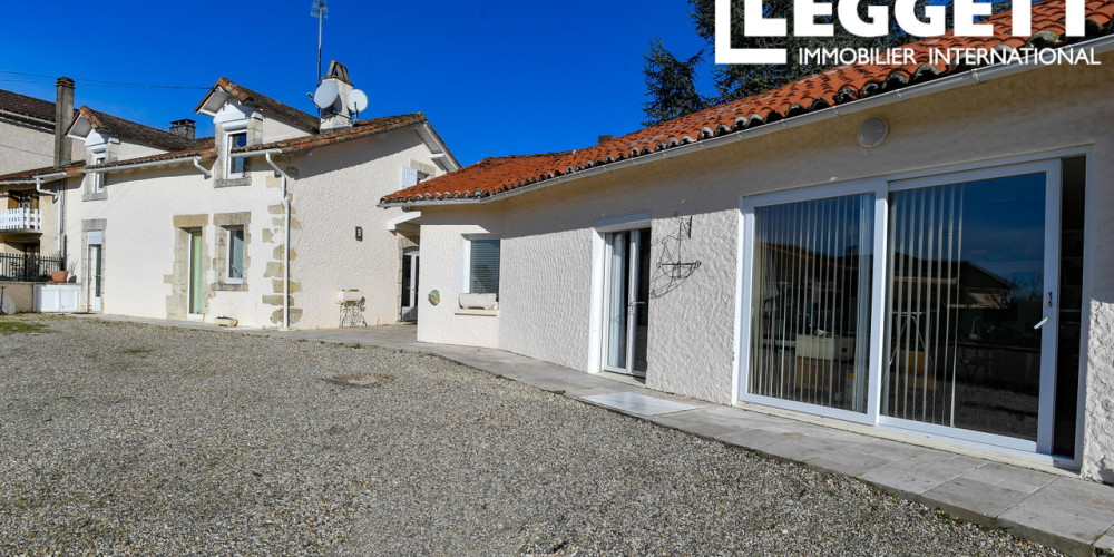 maison à LA CHAPELLE GONAGUET (24350)
