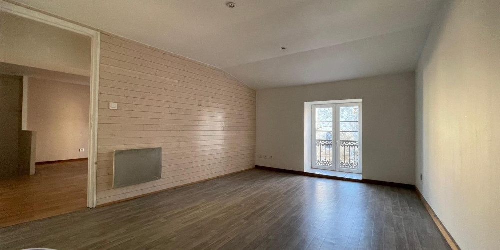 appartement à MENSIGNAC (24350)