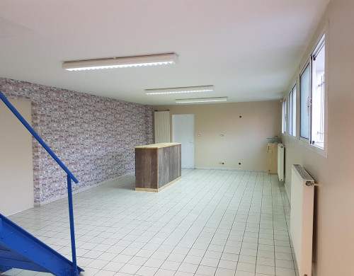 local commercial  BERGERAC