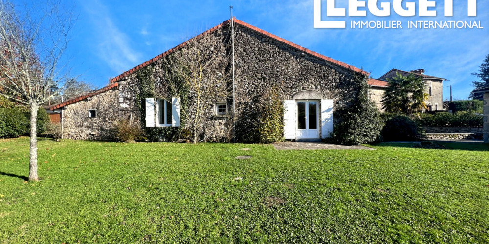 maison à ST ESTEPHE (24360)
