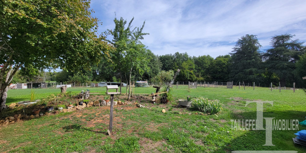 maison à CONNEZAC (24300)