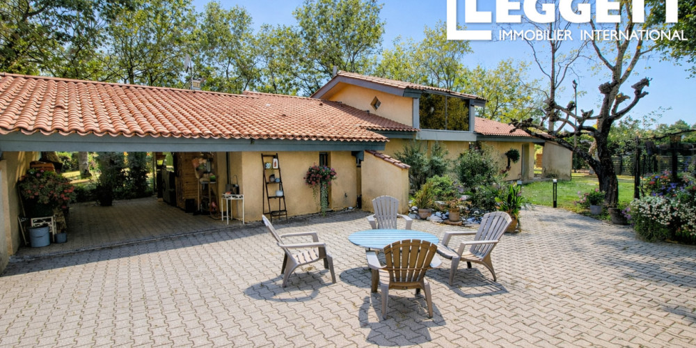 maison à MENESPLET (24700)