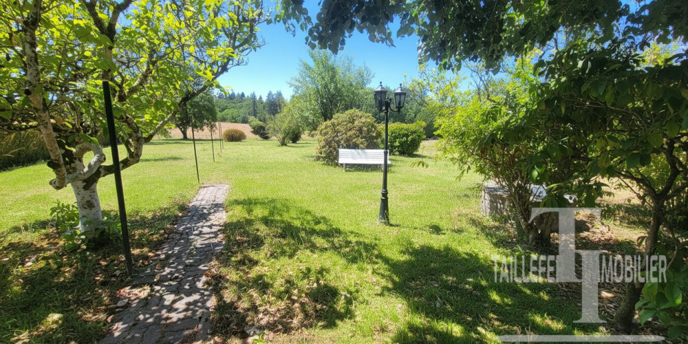 maison à ST SAUD LACOUSSIERE (24470)