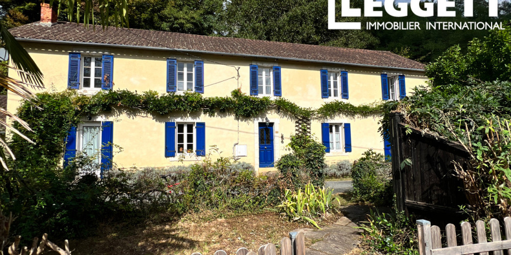 maison à NANTHEUIL (24800)