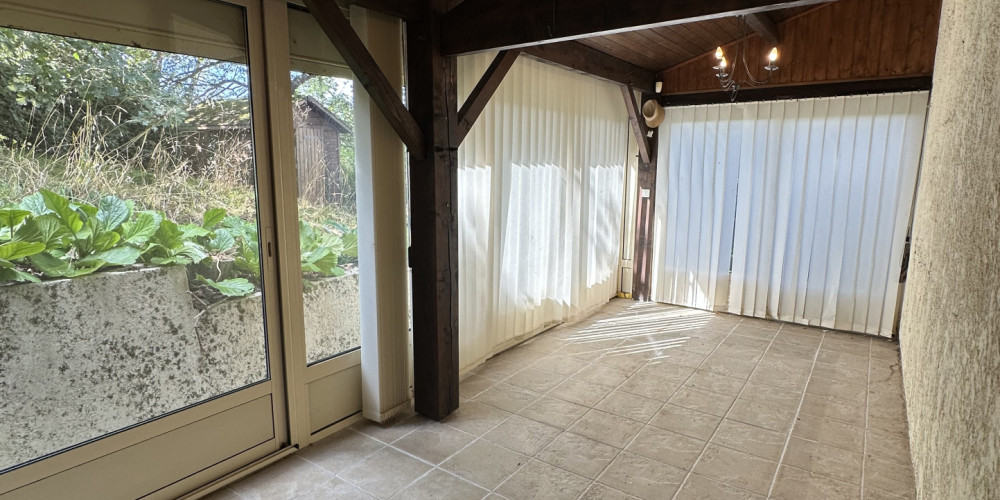 maison à LA ROCHE CHALAIS (24490)