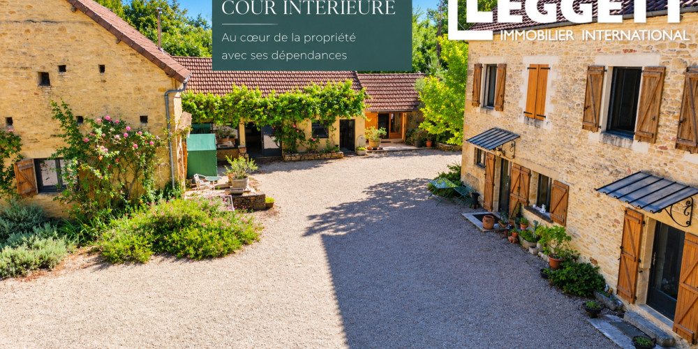 maison à LA CHAPELLE AUBAREIL (24290)
