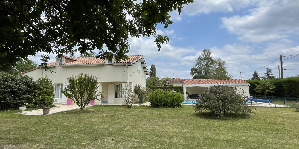 maison à ST ASTIER (24110)