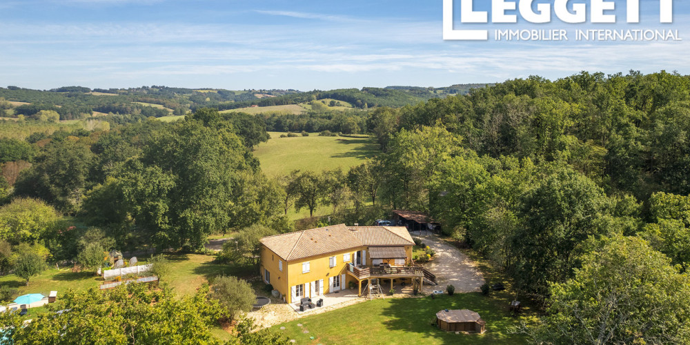 maison à HAUTEFORT (24390)