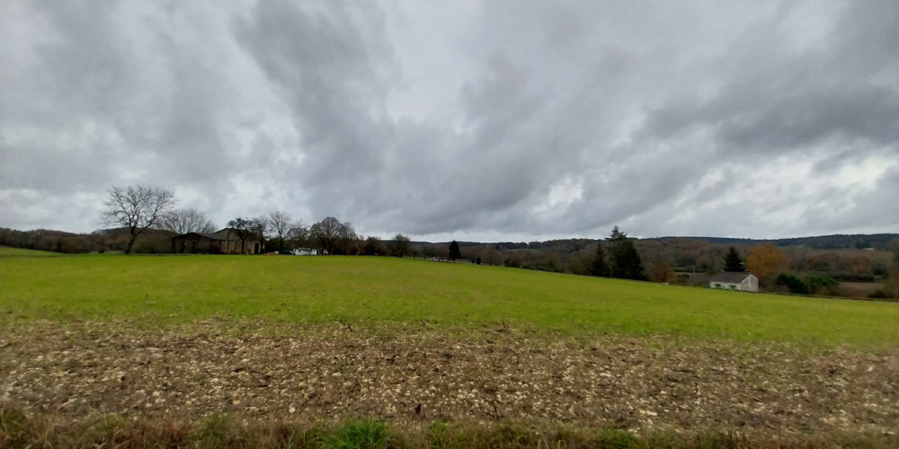 terrain à AGONAC (24460)
