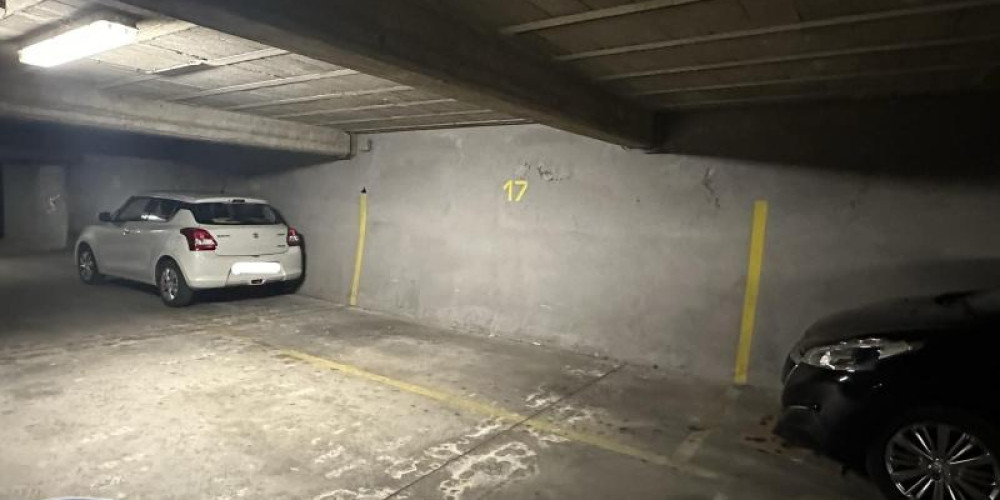 parking à PERIGUEUX (24000)