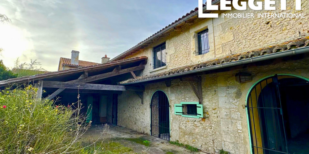 maison à NEUVIC (24190)