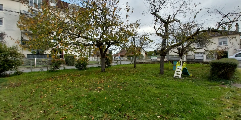 terrain à PERIGUEUX (24000)
