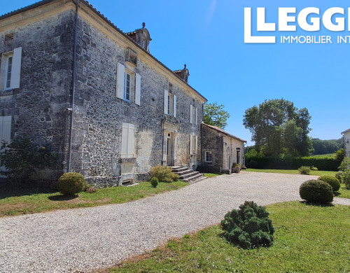 maison  LA TOUR BLANCHE