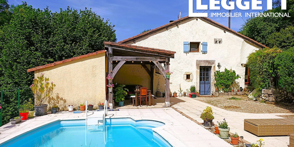 maison à LA TOUR BLANCHE (24320)